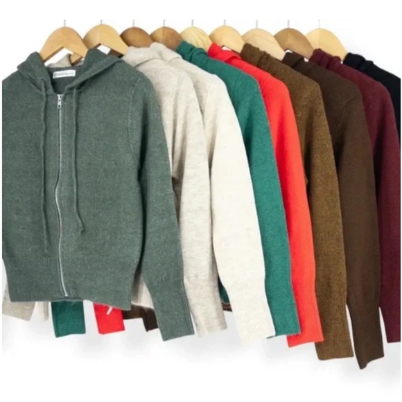 Zenana Outfitters Full zip sweater hoodie in Sand Beige - Picture 4 of 4